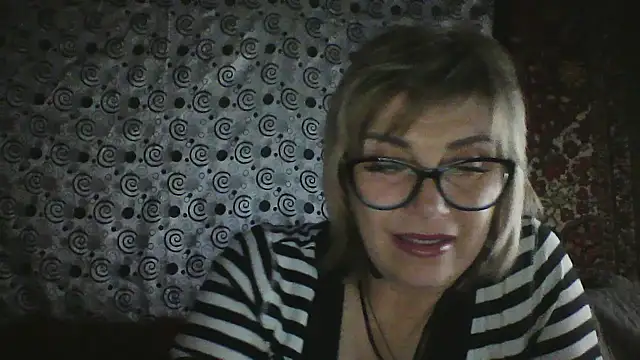 Snapshot of Lia_Ray chatting on November 9, 7:45 pm Lia Ray online show from November 9, 7:45 pm