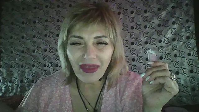 Snapshot of Lia_Ray chatting on November 12, 8:41 pm Lia Ray online show from November 12, 8:41 pm