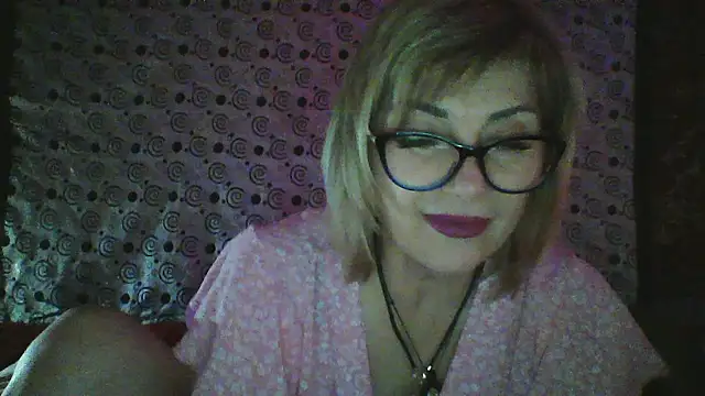 Snapshot of Lia_Ray chatting on December 3, 8:29 pm Lia Ray online show from December 3, 8:29 pm