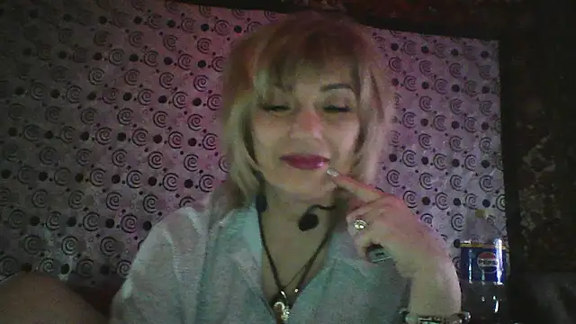 Snapshot of Lia_Ray chatting on December 16, 7:19 pm Lia Ray online show from December 16, 7:19 pm