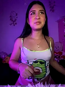 Snapshot of cristalxxx_hott chatting on October 24, 7:54 pm cristalxxx hott online show from October 24, 7:54 pm