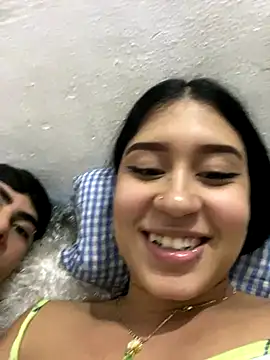 Snapshot of cristalxxx_hott chatting on November 29, 4:15 am cristalxxx hott online show from November 29, 4:15 am