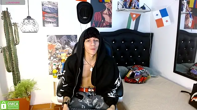 Snapshot of AmethystShadow17 chatting on July 23, 3:59 am AmethystShadow17 online show from July 23, 3:59 am