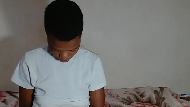 SexyLatoya05 online show from December 2, 7:03 am