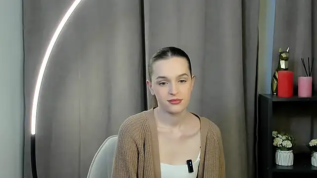 Snapshot of BritneySabeiha chatting on October 22, 3:23 pm BritneySabeiha online show from October 22, 3:23 pm
