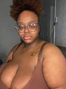 paradisewithangel online show from April 22, 6:09 pm