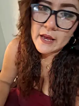 Snapshot of sol093 chatting on February 6, 9:18 pm sol093 online show from February 6, 9:18 pm