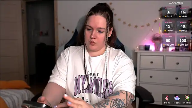 SummerTina online show from February 24, 3:31 pm