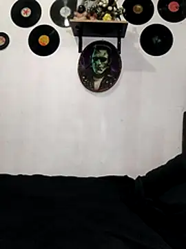 Snapshot of impia-69 chatting on December 14, 9:19 pm impia-69 online show from December 14, 9:19 pm