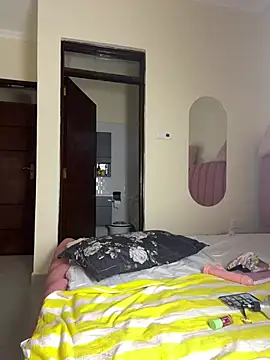 NyahHeat online show from April 14, 2:45 pm