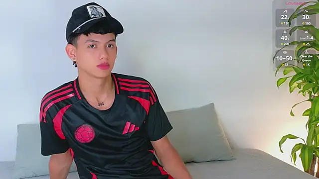 Axel Cody  online show from June 16, 1:25 pm