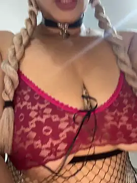 Snapshot of BBWCami_ chatting on November 5, 12:05 pm BBWCami online show from November 5, 12:05 pm