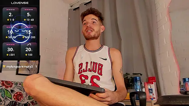 MATEO HUNTER online show from December 15, 3:00 am