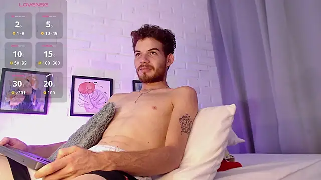 MATEO HUNTER online show from April 1, 5:19 am