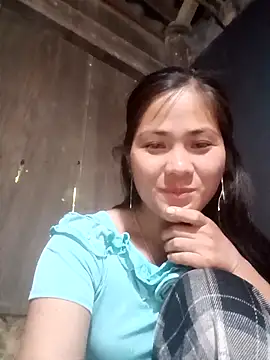 Snapshot of Lyssa-a chatting on May 1, 5:45 am Lyssa-a online show from May 1, 5:45 am