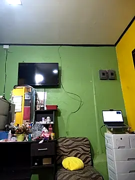 Snapshot of CockBiter83 chatting on October 31, 8:04 am CockBiter83 online show from October 31, 8:04 am