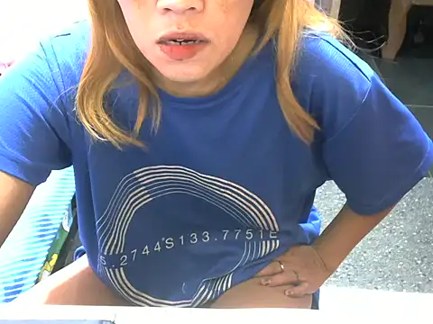 Snapshot of CockBiter83 chatting on November 3, 8:32 pm CockBiter83 online show from November 3, 8:32 pm