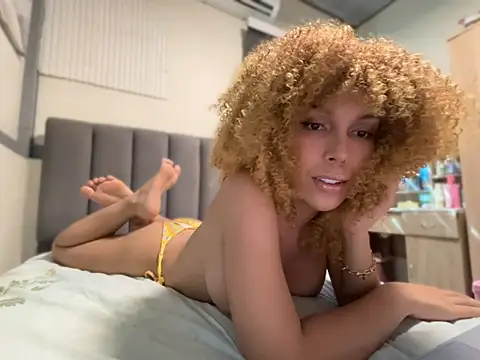 Snapshot of Vanetika_urgoddessxxx chatting on June 27, 1:10 am Vanetika urgoddessxxx online show from June 27, 1:10 am