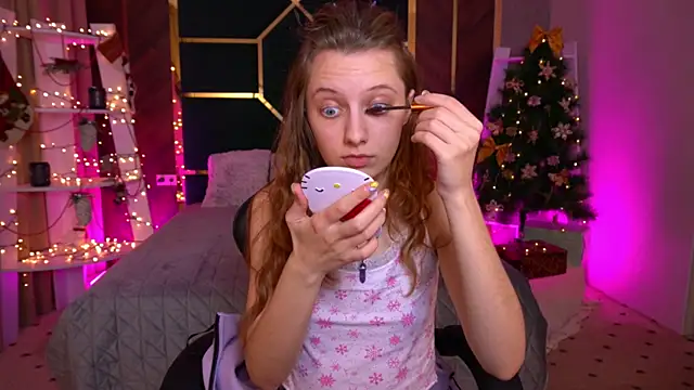 CuteeFoxy online show from December 22, 2:36 pm