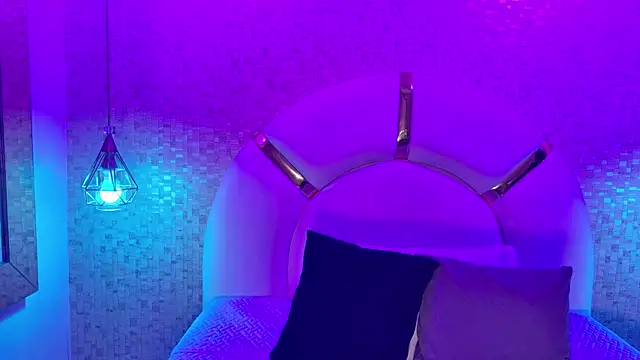 emmy rose25 online show from January 8, 7:38 pm