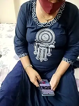 Snapshot of Hot_Boude chatting on October 21, 8:42 pm Hot Boude online show from October 21, 8:42 pm