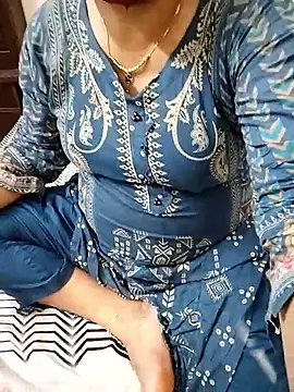 Snapshot of Hot_Boude chatting on October 22, 9:20 am Hot Boude online show from October 22, 9:20 am