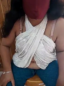Snapshot of Hot_Boude chatting on November 7, 8:47 am Hot Boude online show from November 7, 8:47 am