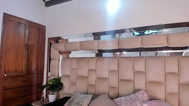 Hanna Garciia online show from October 29, 8:21 pm