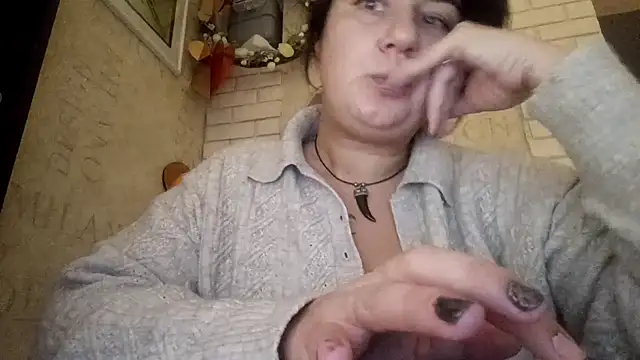 Snapshot of GwendolynFoster chatting on October 22, 3:12 pm GwendolynFoster online show from October 22, 3:12 pm