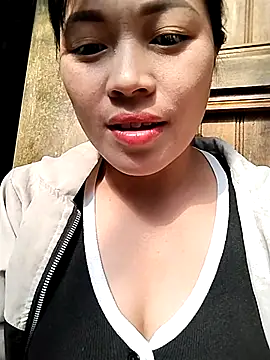 Snapshot of Hani-i chatting on November 28, 6:27 am Hani-i online show from November 28, 6:27 am