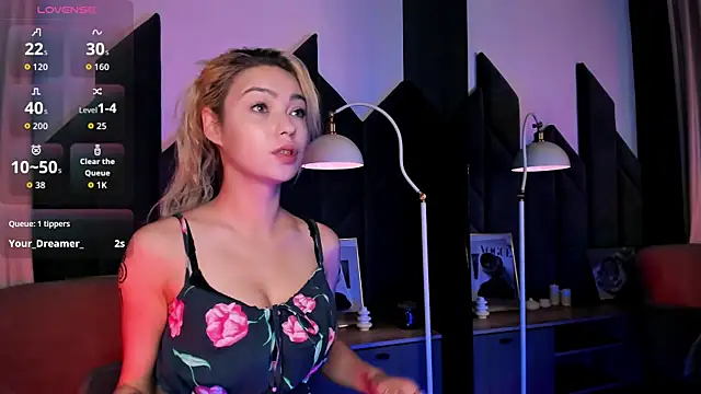 AlysiaSun  online show from July 13, 6:05 am
