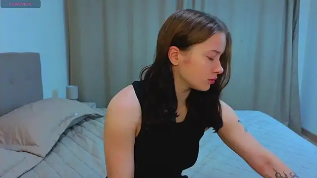 Snapshot of JonDatko chatting on November 25, 4:23 am JonDatko online show from November 25, 4:23 am