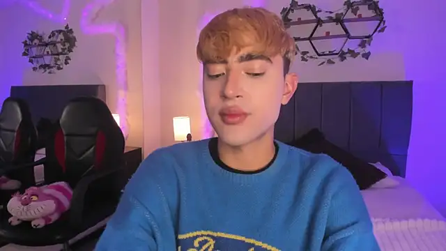 Snapshot of JustinCastiblanco chatting on October 16, 11:22 am JustinCastiblanco online show from October 16, 11:22 am