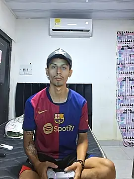 Snapshot of Luciferinthestreet chatting on November 5, 2:50 pm Luciferinthestreet online show from November 5, 2:50 pm