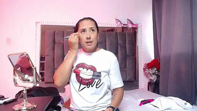 Salmma Milf online show from April 13, 11:48 am