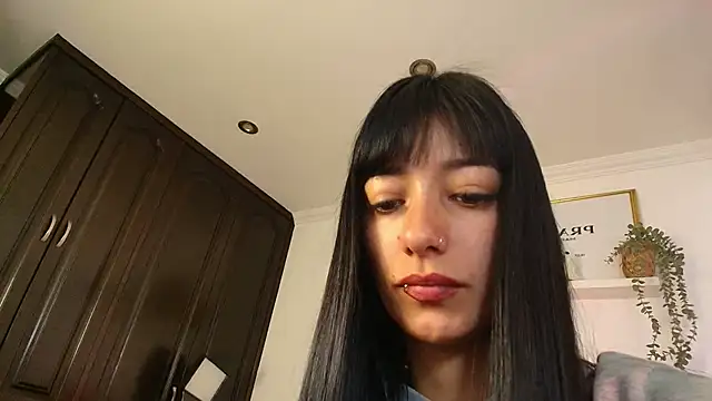  TiniWild online show from November 19, 12:49 pm