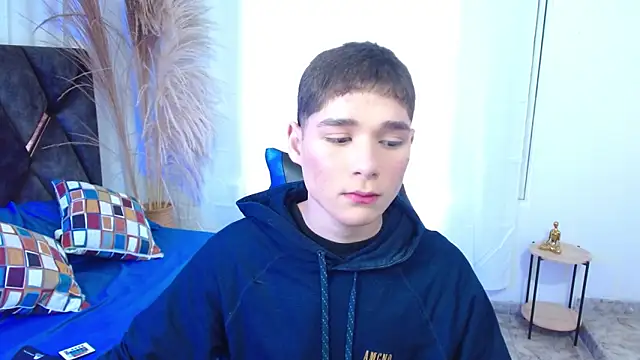 Snapshot of Mattass18 chatting on November 20, 1:22 pm Mattass18 online show from November 20, 1:22 pm