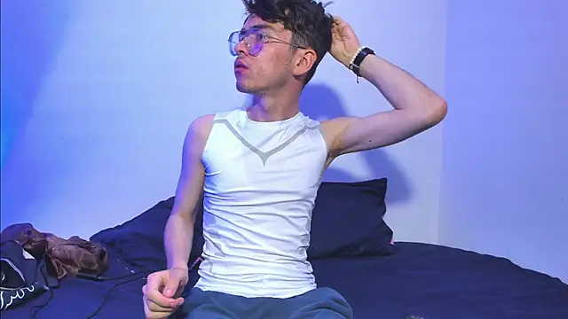 Snapshot of dani_angel_dark chatting on November 10, 12:09 am dani angel dark online show from November 10, 12:09 am