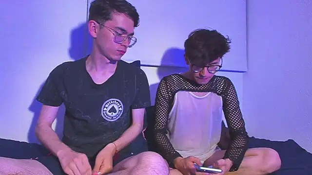 Snapshot of dani_angel_dark chatting on November 30, 12:25 am dani angel dark online show from November 30, 12:25 am