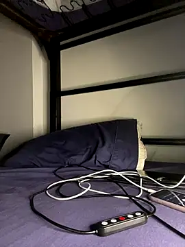 Snapshot of Desireexoxo chatting on October 16, 4:02 am Desireexoxo online show from October 16, 4:02 am