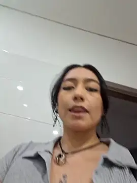 EvelynCrow  online show from October 16, 10:44 pm