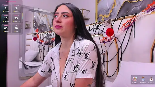 Snapshot of JuliethCruz_ chatting on November 1, 5:48 pm JuliethCruz online show from November 1, 5:48 pm