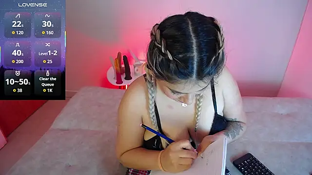 Sweet Bella Valery online show from December 21, 12:40 am