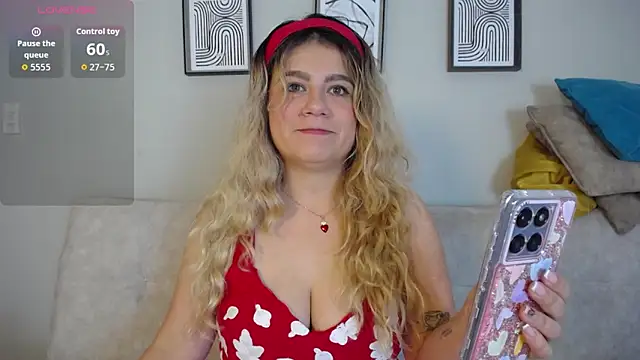 Sweet Bella Valery online show from January 11, 10:48 pm