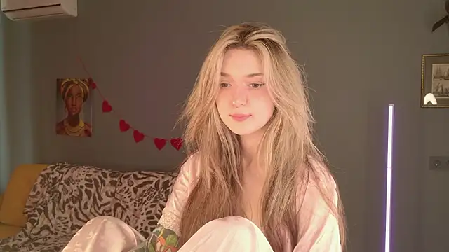 BellaSink online show from March 8, 5:33 am