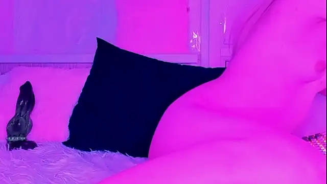 Snapshot of SweetSadness chatting on December 5, 4:14 pm SweetSadness online show from December 5, 4:14 pm