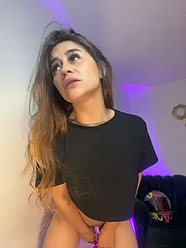 Snapshot of Aliss_rose chatting on November 7, 11:27 pm Aliss rose online show from November 7, 11:27 pm