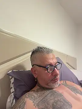 roygomez online show from November 4, 6:51 pm