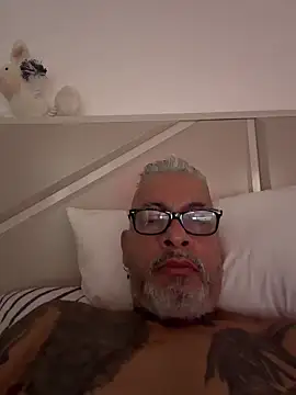 roygomez online show from November 22, 3:27 am