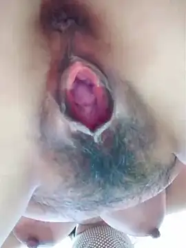 Snapshot of piug321 chatting on February 18, 8:38 pm piug321 online show from February 18, 8:38 pm